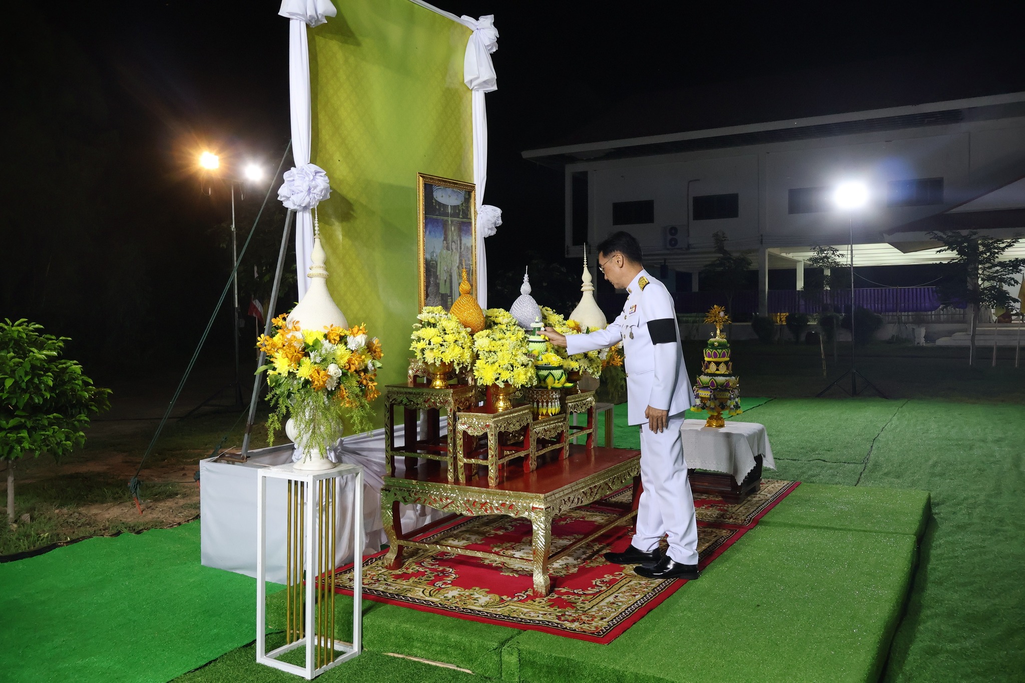 title - ส.ป.ก.ยโสธร ร่วมประกอบพิธีอัญเชิญพุ่มดอกบัวประดิษฐ์พระราชทาน  ถวายสักการะพระศรีมหาโพธิทศมราชบพิตร เนื่องในวันวิสาขบูชา ประจำปี 2569